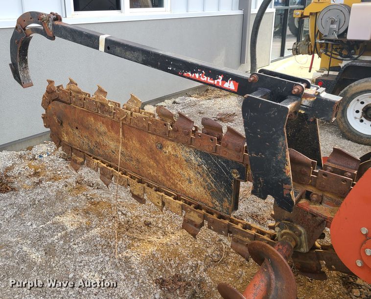 image for item JW9806 2005 Ditch Witch RT55H  trencher