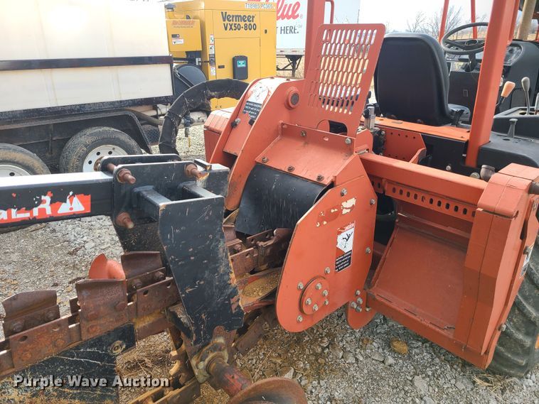 image for item JW9806 2005 Ditch Witch RT55H  trencher