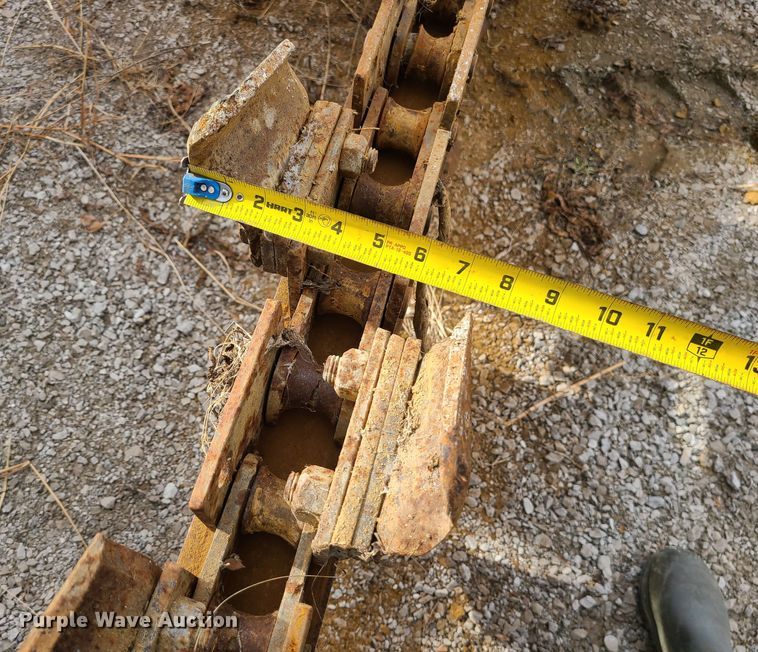 image for item JW9806 2005 Ditch Witch RT55H  trencher