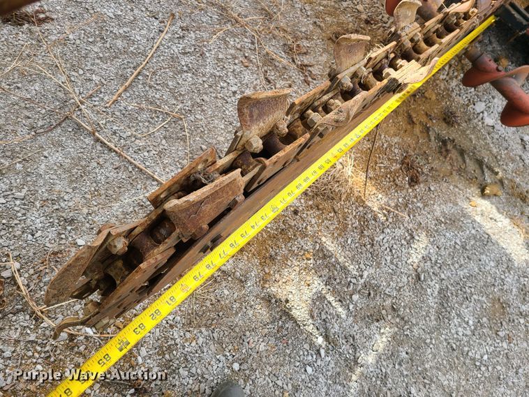 image for item JW9806 2005 Ditch Witch RT55H  trencher