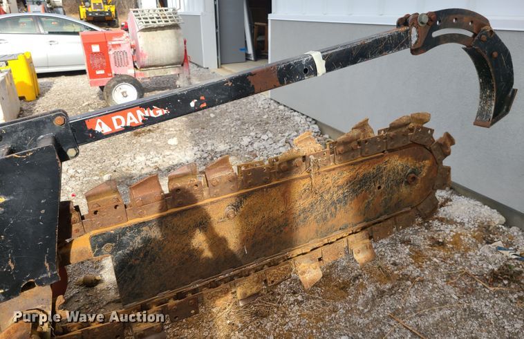 image for item JW9806 2005 Ditch Witch RT55H  trencher