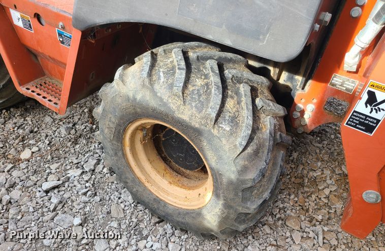 image for item JW9806 2005 Ditch Witch RT55H  trencher