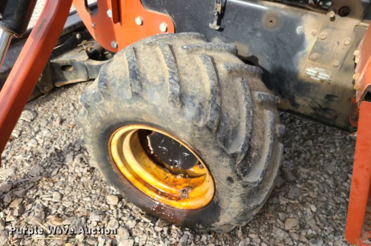 image for item JW9806 2005 Ditch Witch RT55H  trencher
