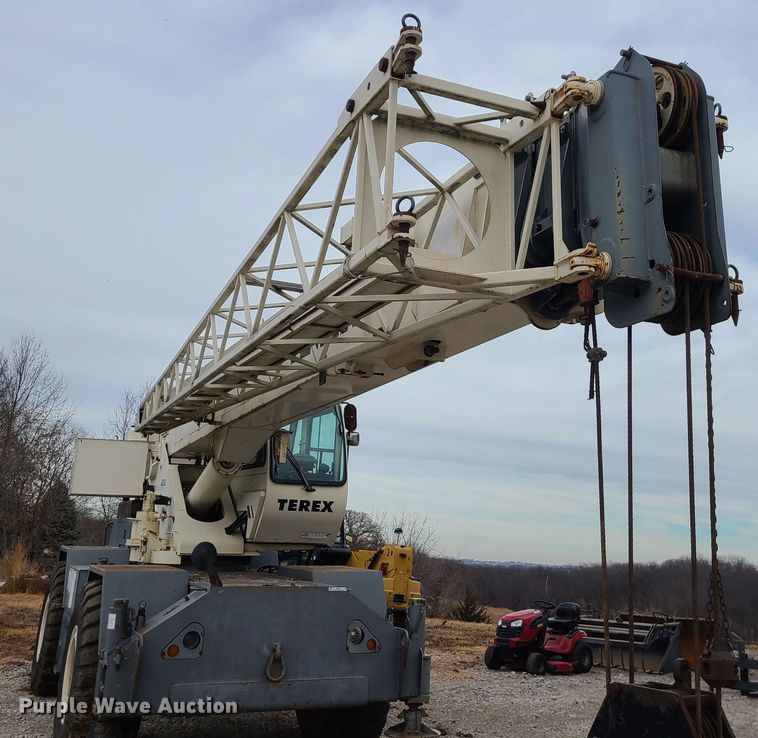 image for item JW9817 2001 Terex RT230  crane