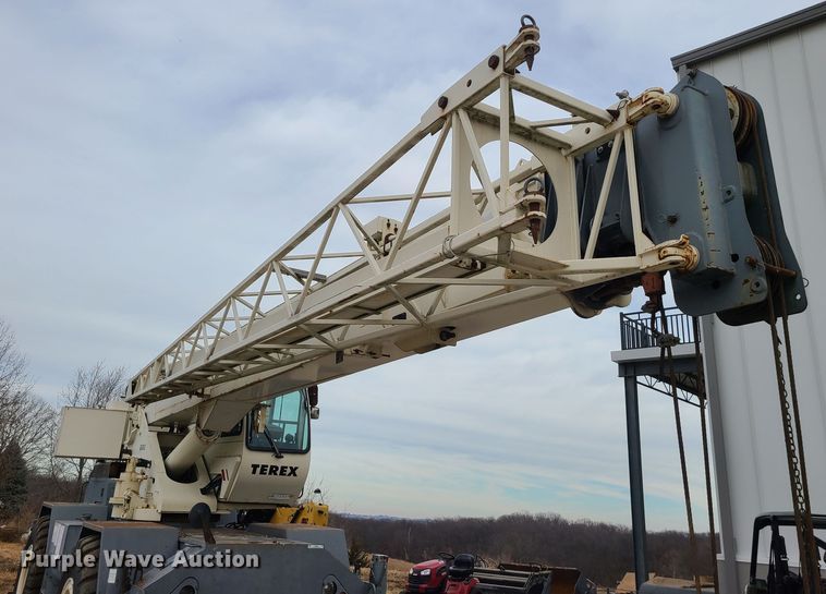 image for item JW9817 2001 Terex RT230  crane