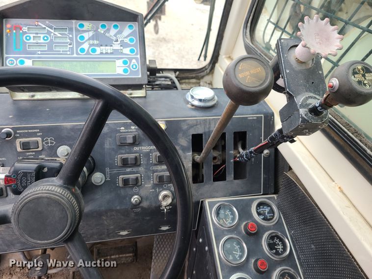 image for item JW9817 2001 Terex RT230  crane