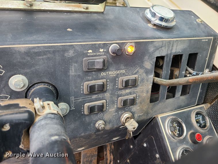 image for item JW9817 2001 Terex RT230  crane