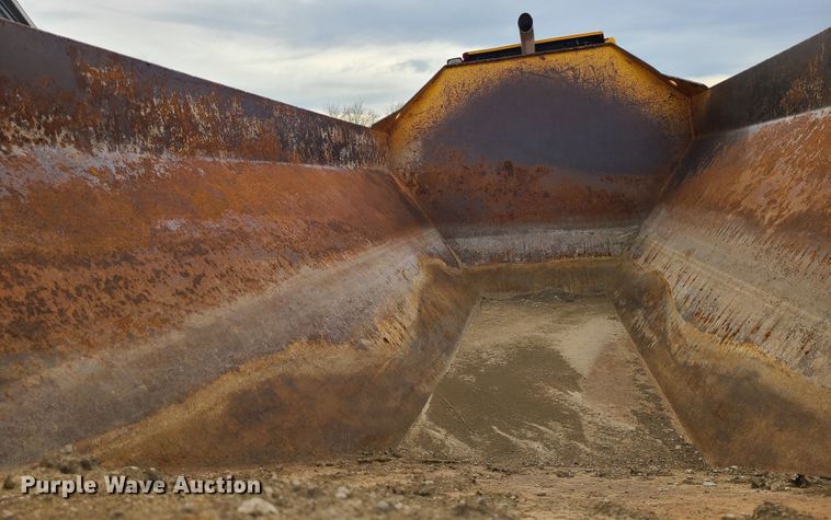 image for item JW9818 2006 JCB 722  haul truck