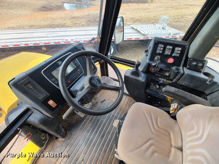 image for item JW9818 2006 JCB 722  haul truck