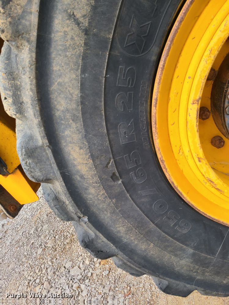 image for item JW9818 2006 JCB 722  haul truck