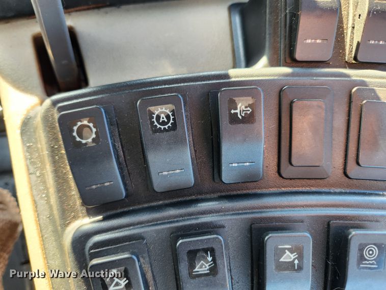 image for item KT9486 2011 Case 621E XR  wheel loader