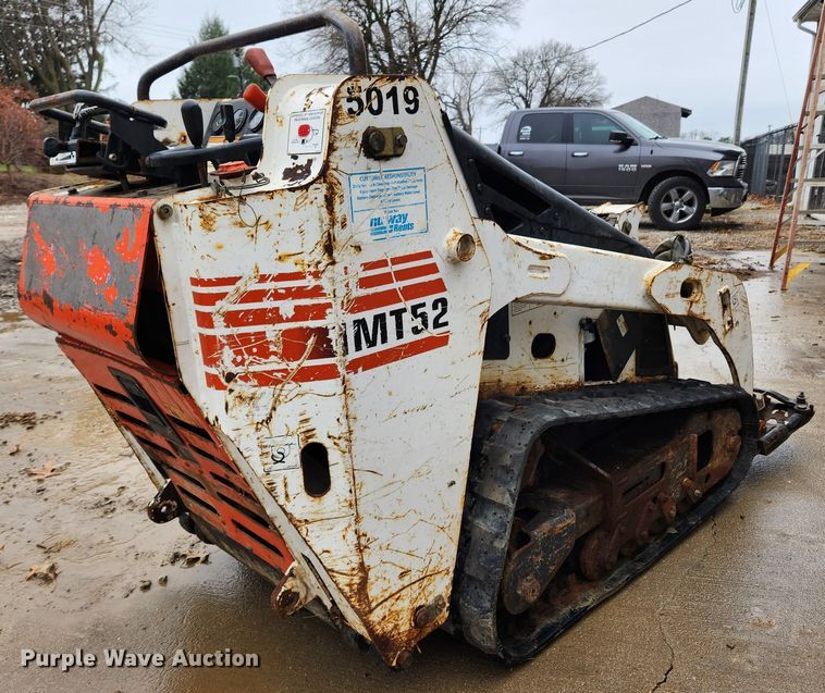 image for item KT9522 2012 Bobcat MT52  compact utility loader