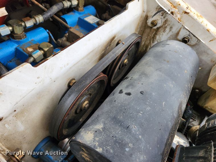 image for item KT9522 2012 Bobcat MT52  compact utility loader