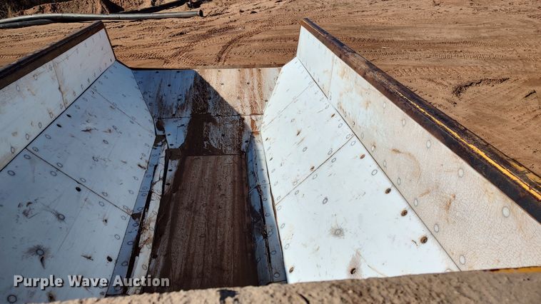 image for item LA9303 2015 Volvo A25G  haul truck