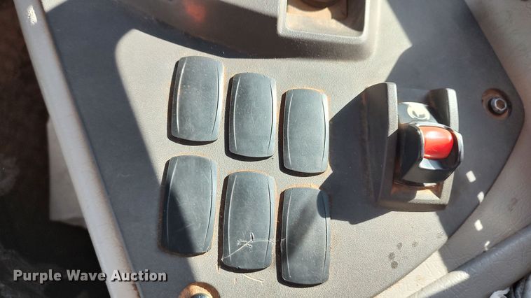 image for item LA9303 2015 Volvo A25G  haul truck