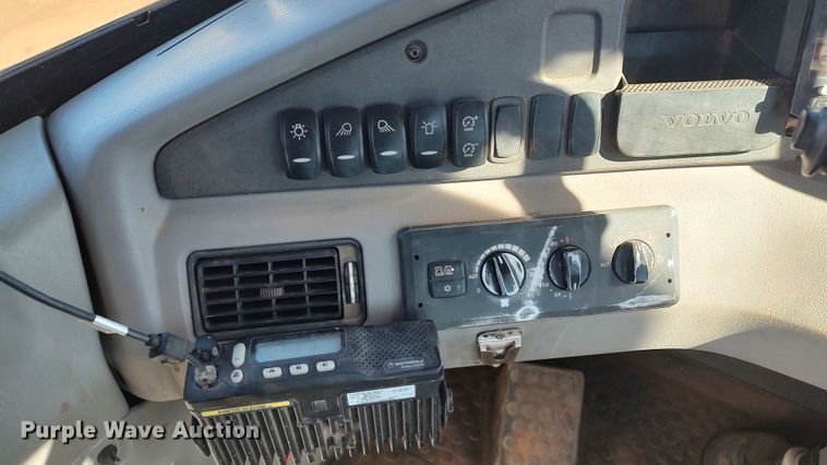 image for item LA9303 2015 Volvo A25G  haul truck