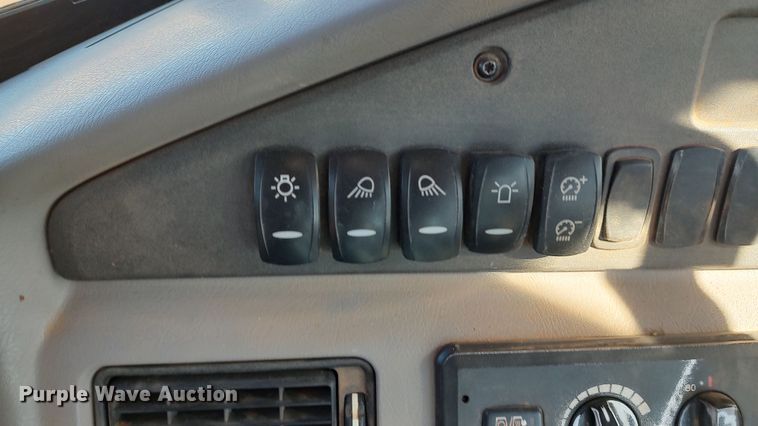 image for item LA9303 2015 Volvo A25G  haul truck