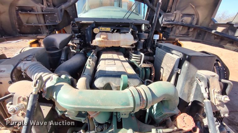 image for item LA9303 2015 Volvo A25G  haul truck