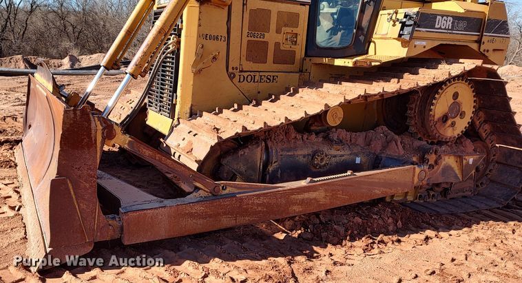 image for item LA9306 2004 Caterpillar D6R LGP Series II  dozer