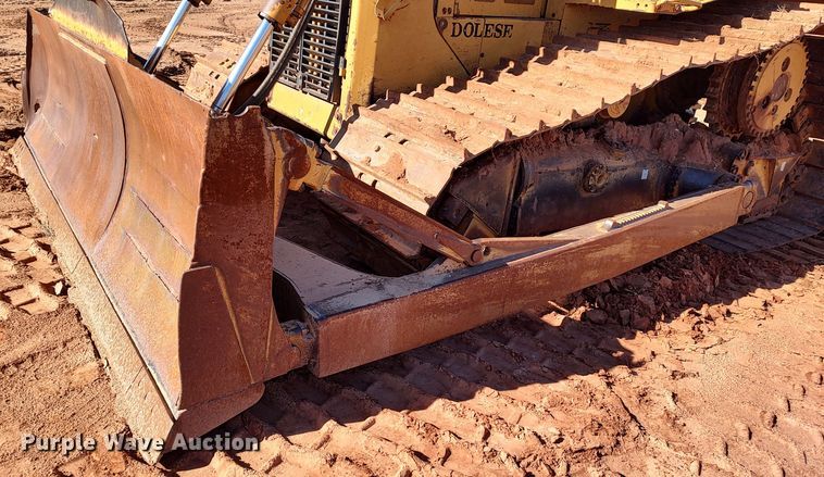 image for item LA9306 2004 Caterpillar D6R LGP Series II  dozer