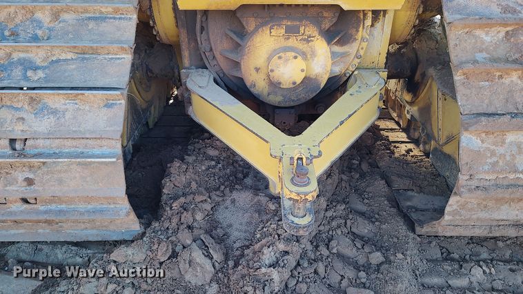 image for item LA9306 2004 Caterpillar D6R LGP Series II  dozer
