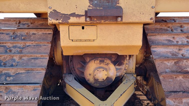 image for item LA9306 2004 Caterpillar D6R LGP Series II  dozer