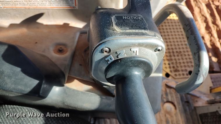 image for item LA9306 2004 Caterpillar D6R LGP Series II  dozer