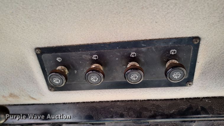 image for item LA9306 2004 Caterpillar D6R LGP Series II  dozer