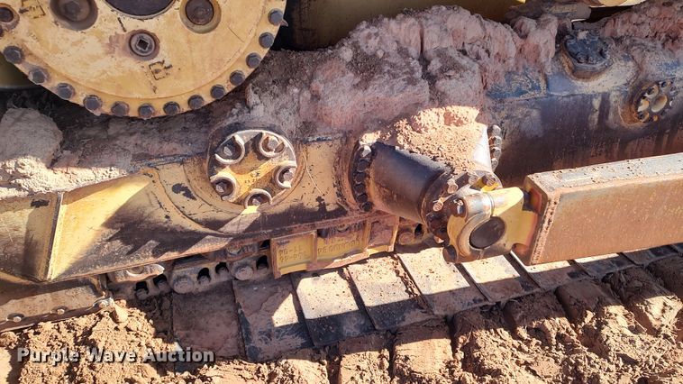 image for item LA9306 2004 Caterpillar D6R LGP Series II  dozer