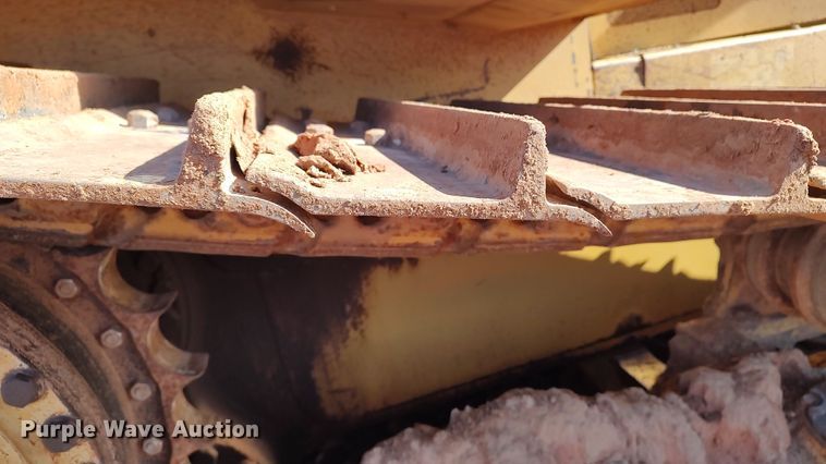 image for item LA9306 2004 Caterpillar D6R LGP Series II  dozer