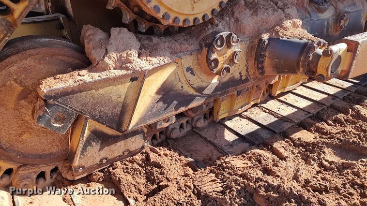 image for item LA9306 2004 Caterpillar D6R LGP Series II  dozer