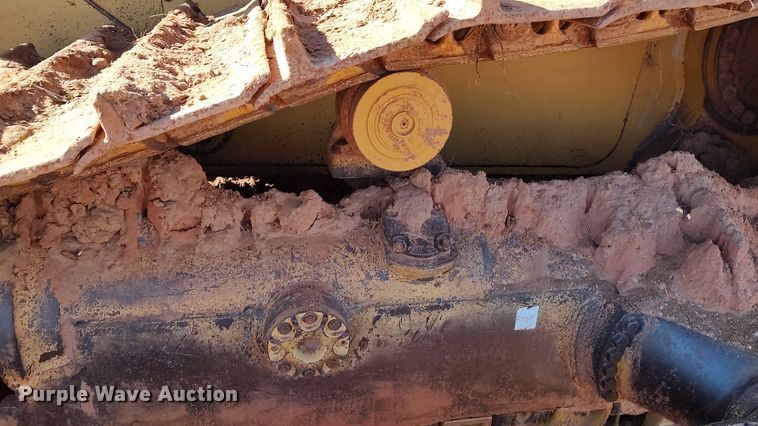 image for item LA9306 2004 Caterpillar D6R LGP Series II  dozer