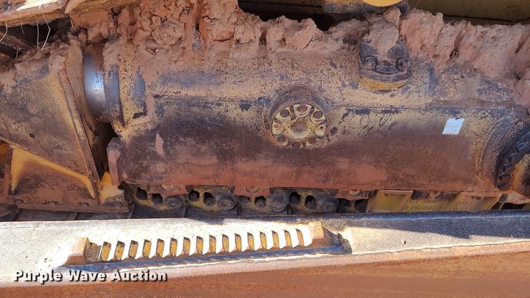 image for item LA9306 2004 Caterpillar D6R LGP Series II  dozer