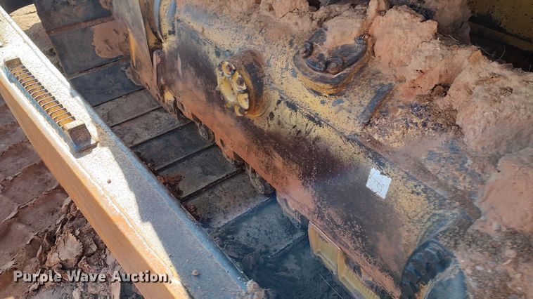 image for item LA9306 2004 Caterpillar D6R LGP Series II  dozer