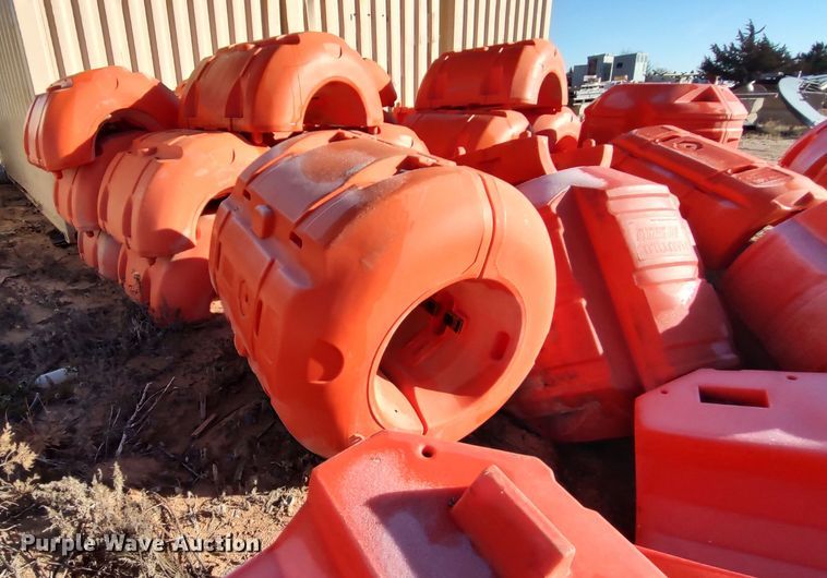 image for item LA9310 Approximately 75 Snyder Industries Nautilus 16" pipe floats