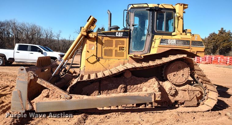 image for item LA9313 2004 Caterpillar D6R LGP Series II  dozer
