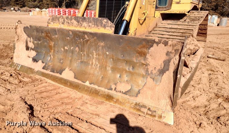 image for item LA9313 2004 Caterpillar D6R LGP Series II  dozer