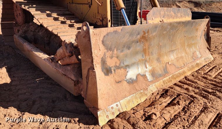image for item LA9313 2004 Caterpillar D6R LGP Series II  dozer