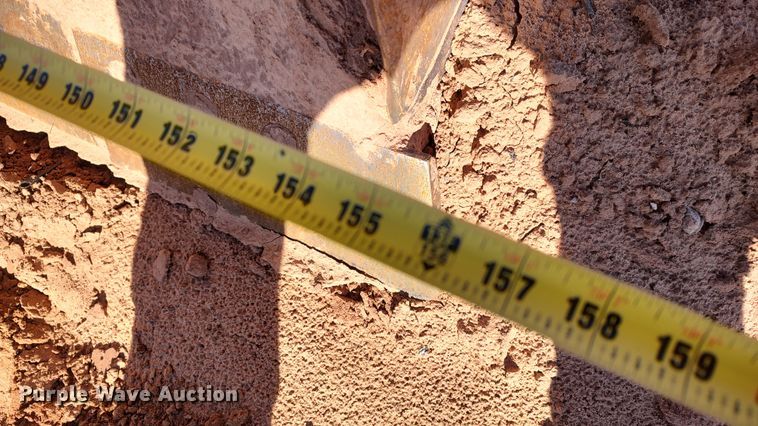 image for item LA9313 2004 Caterpillar D6R LGP Series II  dozer