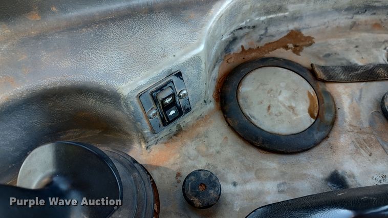 image for item LA9313 2004 Caterpillar D6R LGP Series II  dozer