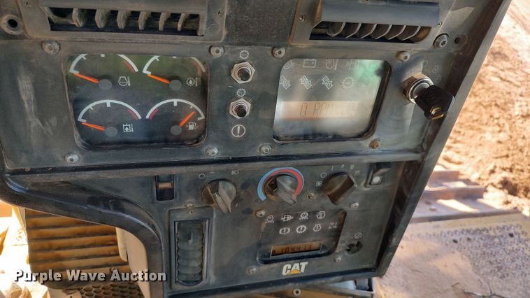 image for item LA9313 2004 Caterpillar D6R LGP Series II  dozer