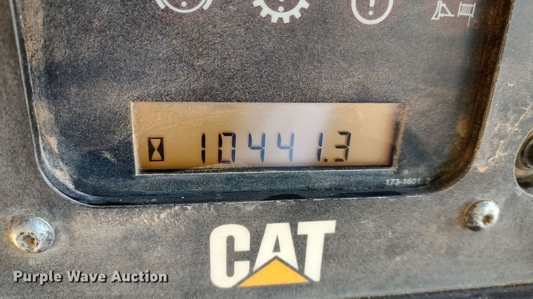 image for item LA9313 2004 Caterpillar D6R LGP Series II  dozer