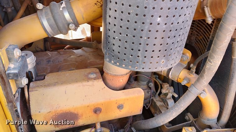 image for item LA9313 2004 Caterpillar D6R LGP Series II  dozer