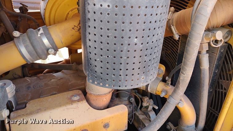 image for item LA9313 2004 Caterpillar D6R LGP Series II  dozer