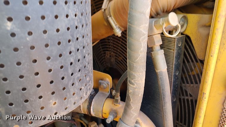 image for item LA9313 2004 Caterpillar D6R LGP Series II  dozer