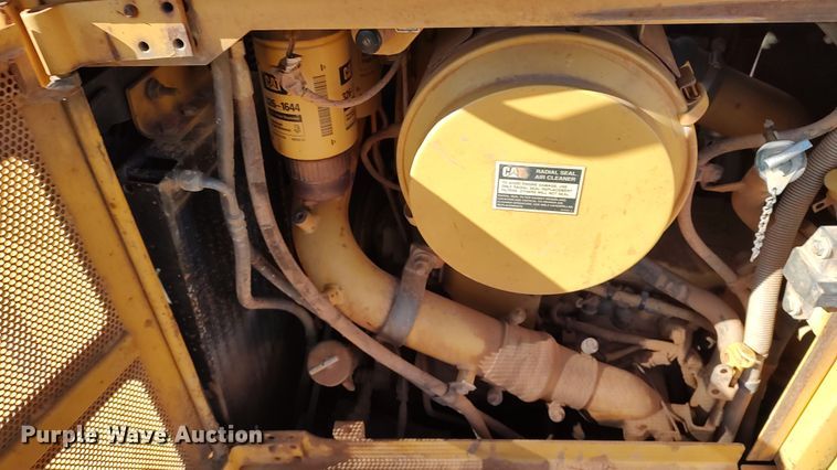 image for item LA9313 2004 Caterpillar D6R LGP Series II  dozer
