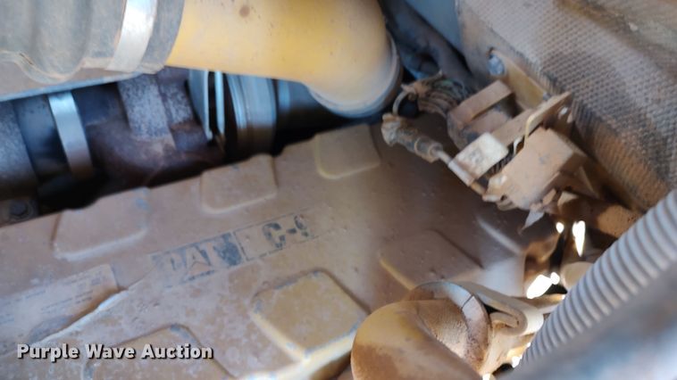 image for item LA9313 2004 Caterpillar D6R LGP Series II  dozer