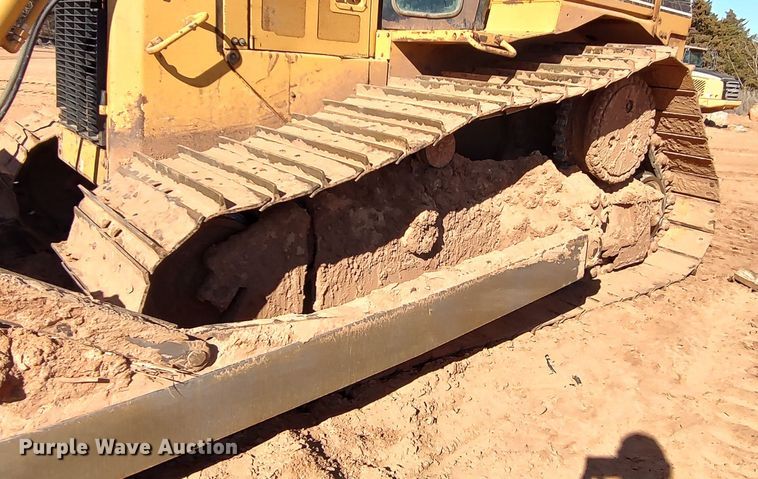 image for item LA9313 2004 Caterpillar D6R LGP Series II  dozer