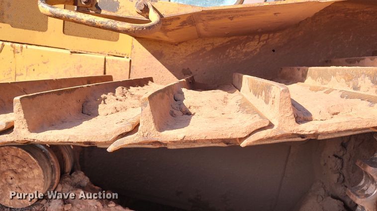 image for item LA9313 2004 Caterpillar D6R LGP Series II  dozer