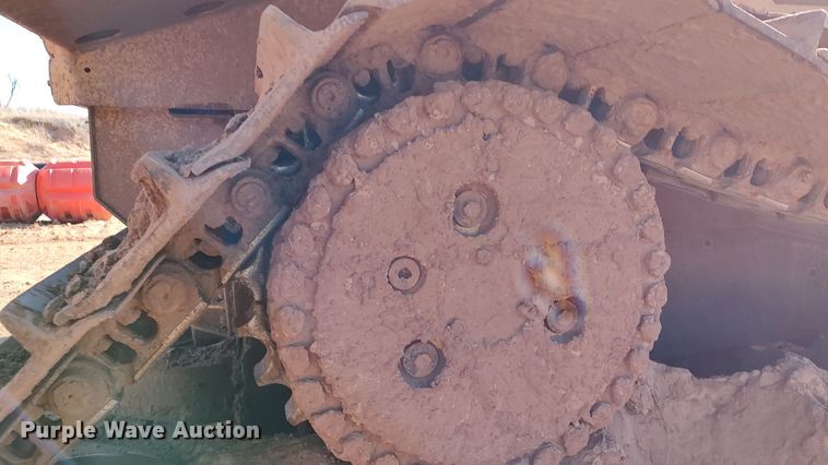 image for item LA9313 2004 Caterpillar D6R LGP Series II  dozer